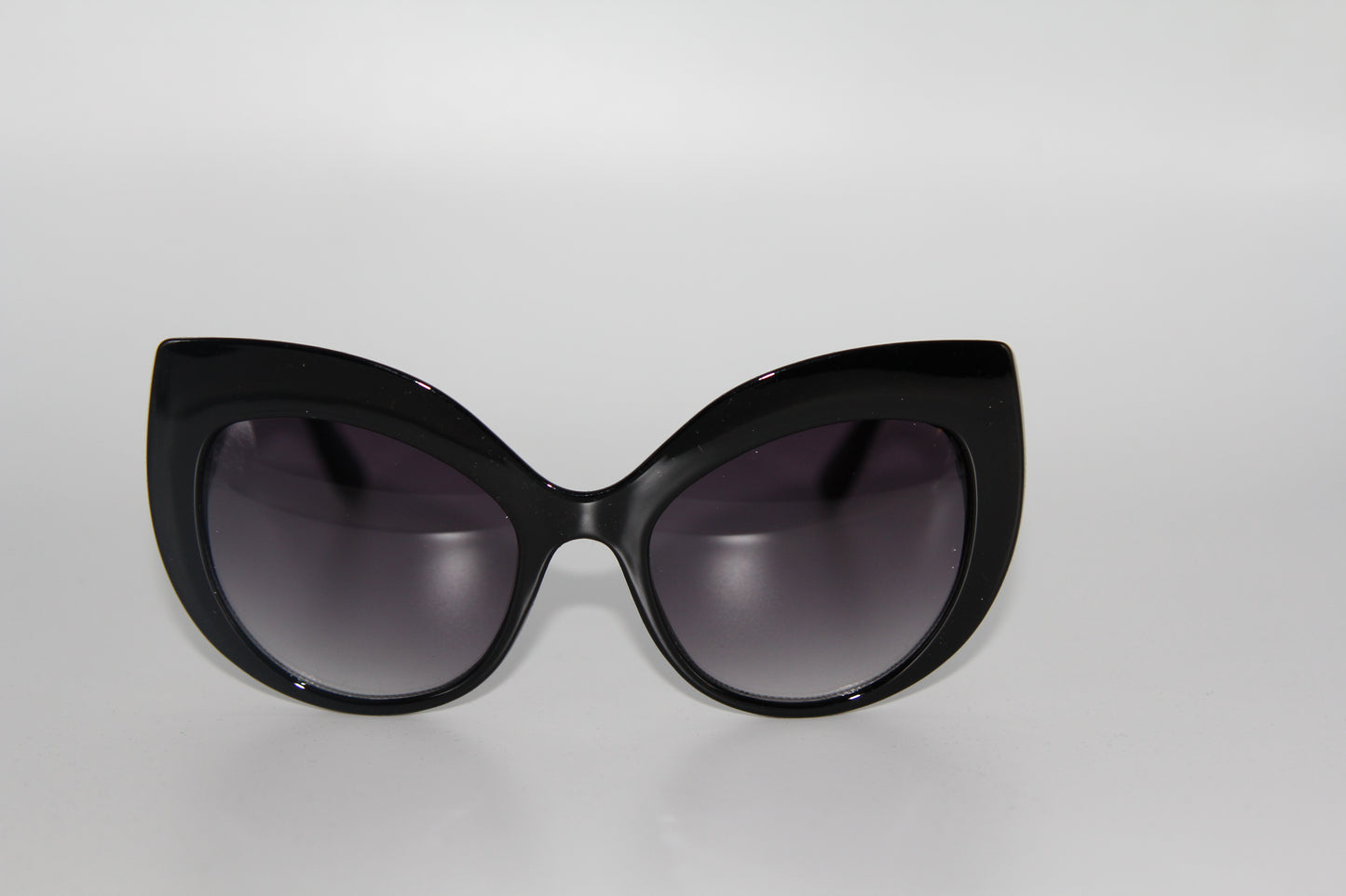 Women Black/ Umbre Elegant Stylish Sunglasses uv